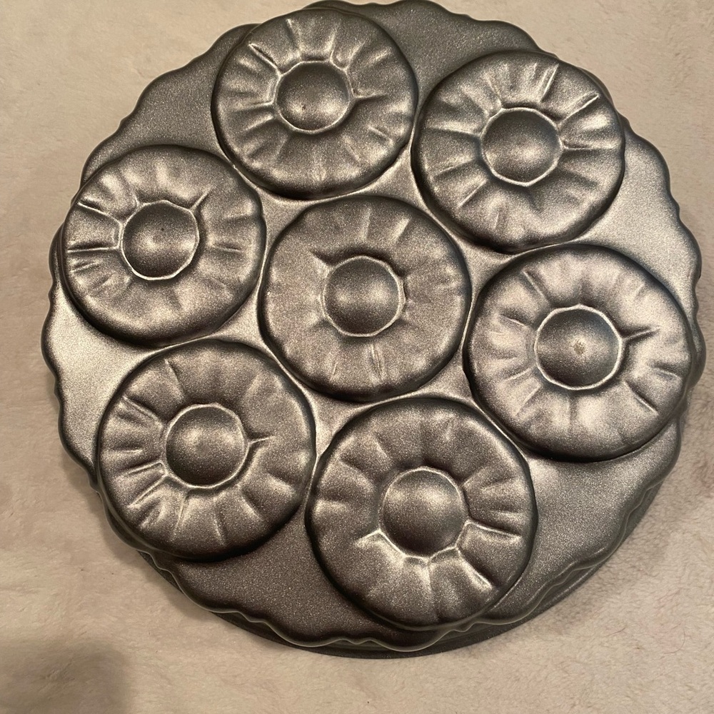 Pineapple upside down cake pan